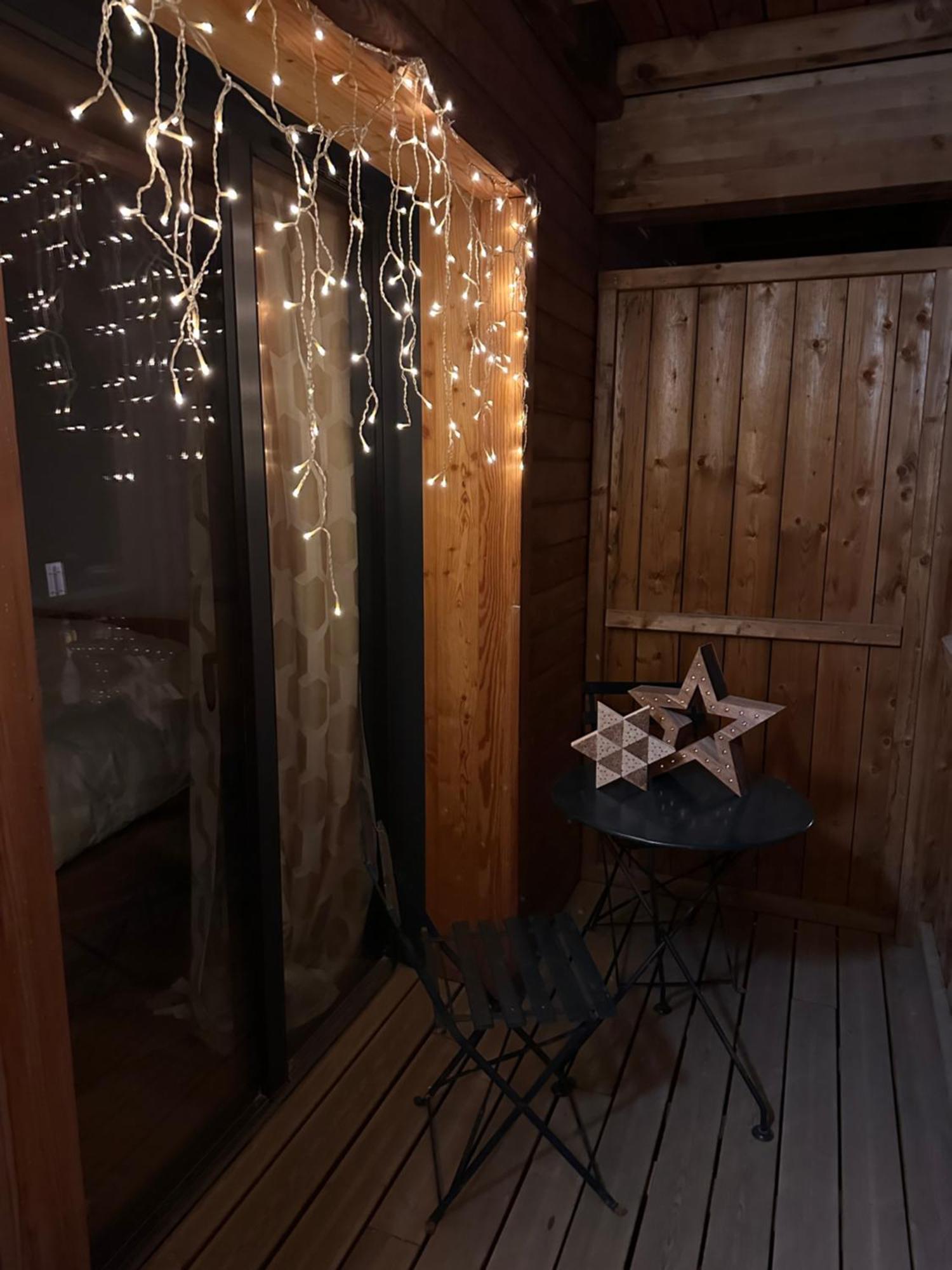 לה מונג'י Le Chalet Des Etoiles מראה חיצוני תמונה